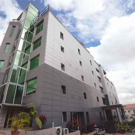 Phoenicia Suites Wupa Exterior foto