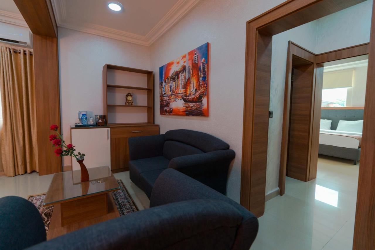 Phoenicia Suites Wupa Exterior foto